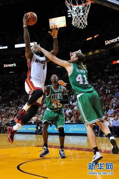 英雄联盟-亚冠倒计时，波士顿凯尔特人加时末段刷新队史纪录，细节引发关注，球迷炸锅，控场能力受关注的简单介绍